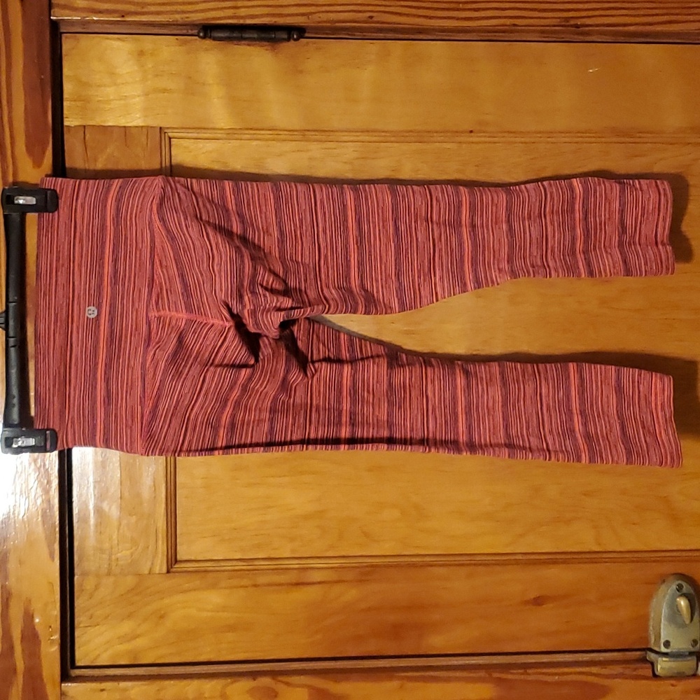Lululemon High Rise Crops Size 6